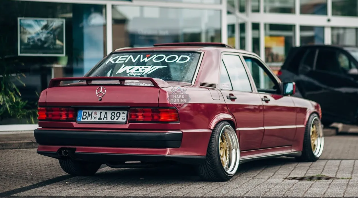 Обвес Cosworth Mercedes 190 W201