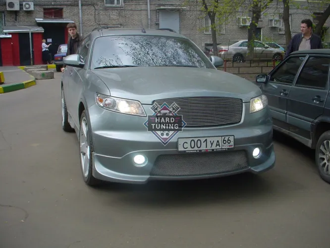 Накладка на передний бампер TOREO Infiniti FX35/FX45 (S50)