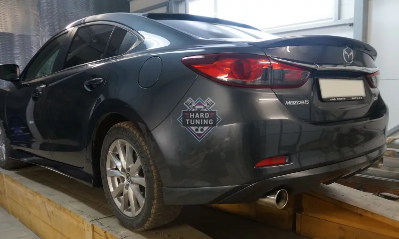 Накладка-диффузор c боковыми клыками SPORT на задний бампер Mazda 6 GJ 2012-2015