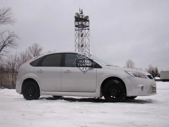 Накладки на пороги RS Ford Focus 2