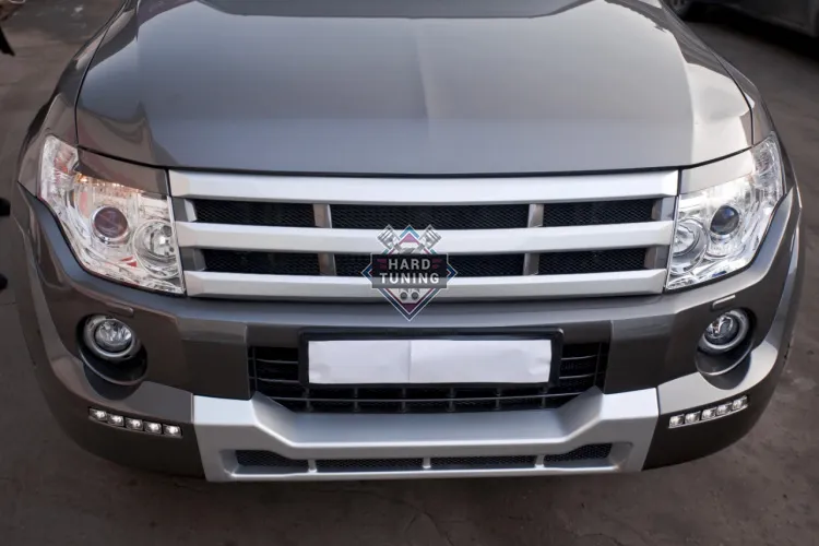 Решетка Радиатора V3 Broomer Design Mitsubishi Pajero 4 (2006-2015)