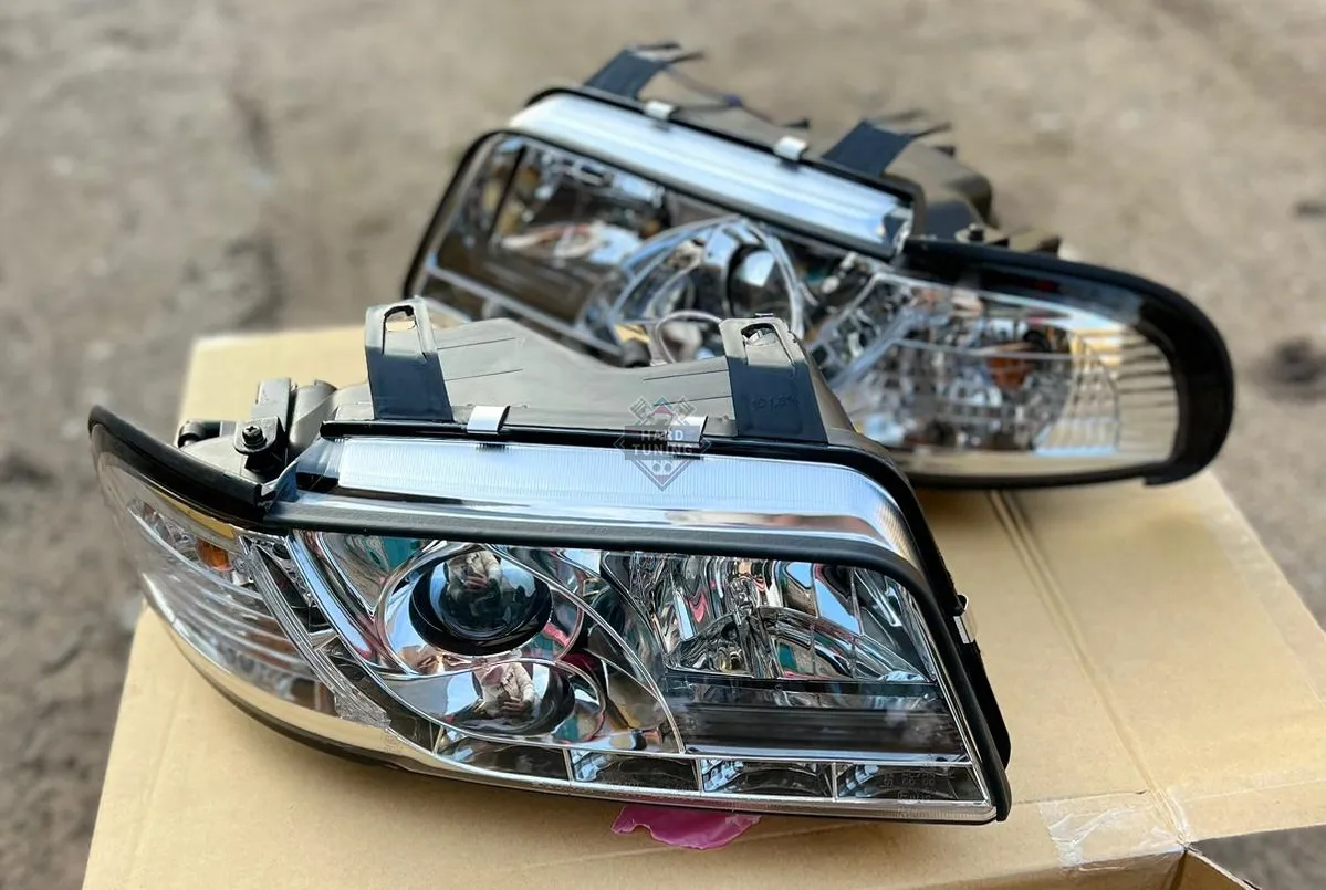 Передние фары AUDI A4 B5 1999-2000 HEADLIGHTS DAYLIGHT fits хром