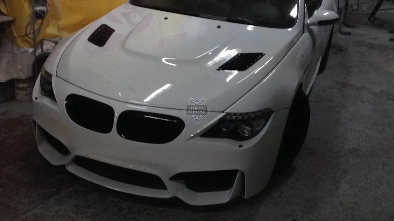 Капот VORSTEINER с жабрами BMW E63 купе/кабриолет