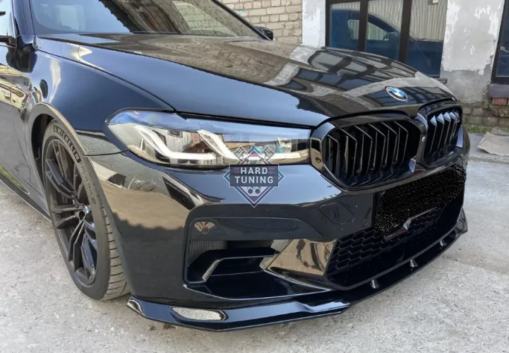Сплиттер переднего бампера BMW M5 F90 рестайлинг