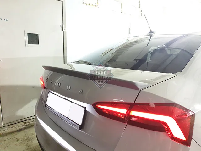 Спойлер CSR Skoda Rapid сабля