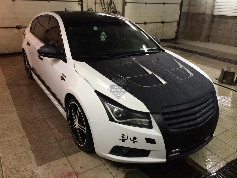 Капот с жабрами Chevrolet Cruze