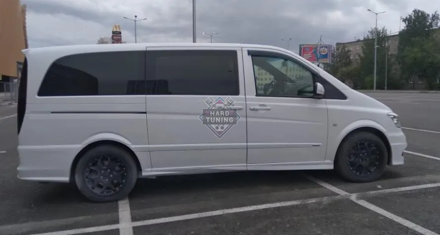 Накладки на пороги HT Mercedes Vito/Viano (W639) (241см / 264см)