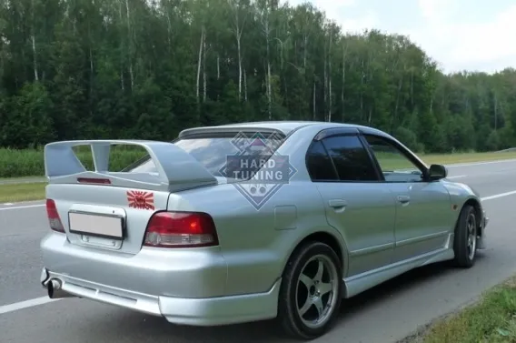 Накладки на задний бампер VR-4 Super Mitsubishi Galant 8 Япония, Европа