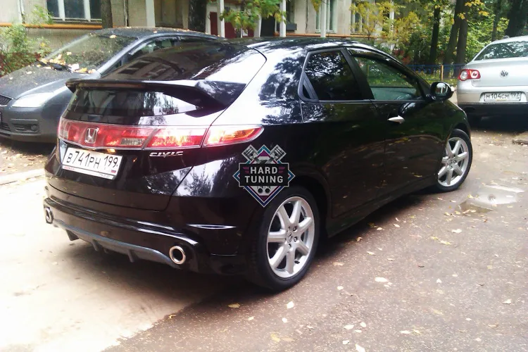 Обвес MUGEN-LOOK Honda Civic 8 5D
