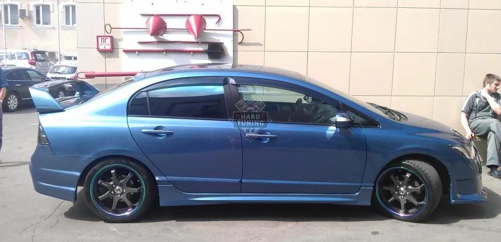 Козырек на заднее стекло EL Honda Civic 8 4D