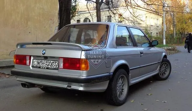 BMW E30 Zender Накладка задняя