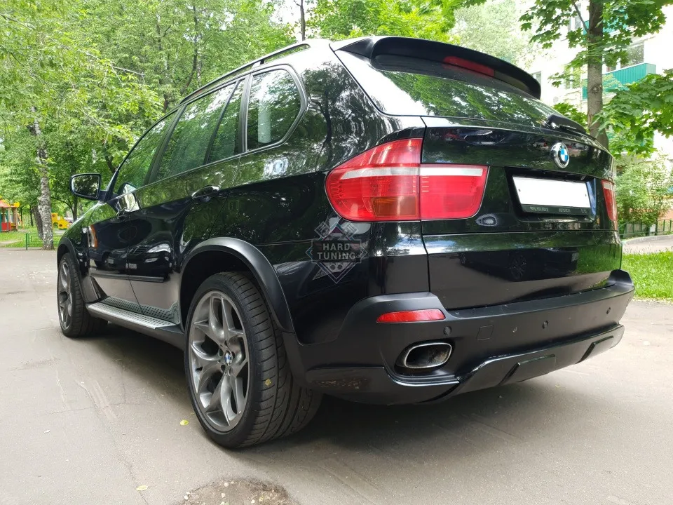 Накладка на задний бампер AERO BMW X5 E70 дорестайлинг
