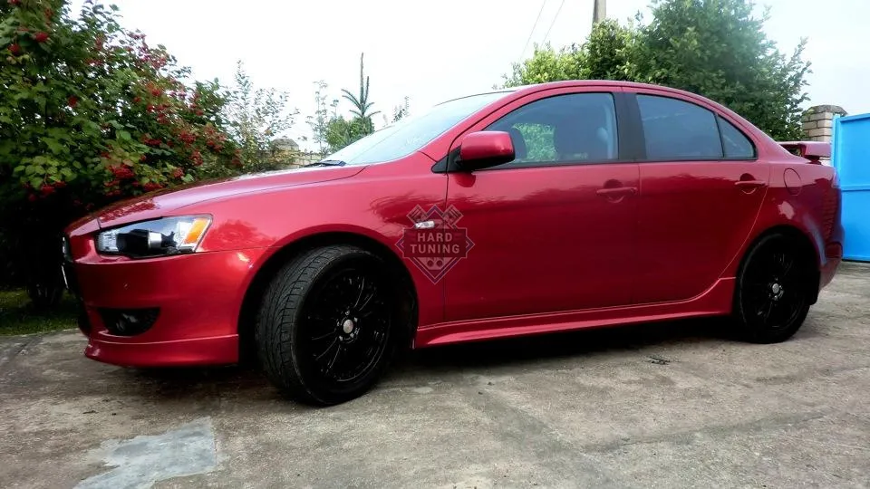 Накладки на передний бампер клыки Mitsubishi Lancer 10 (2007-2011) дорестайлинг стеклопластик
