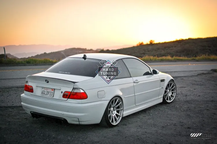 Задний бампер M3 под одиночный / двойной выхлоп BMW E46 купе (под обычные крылья)
