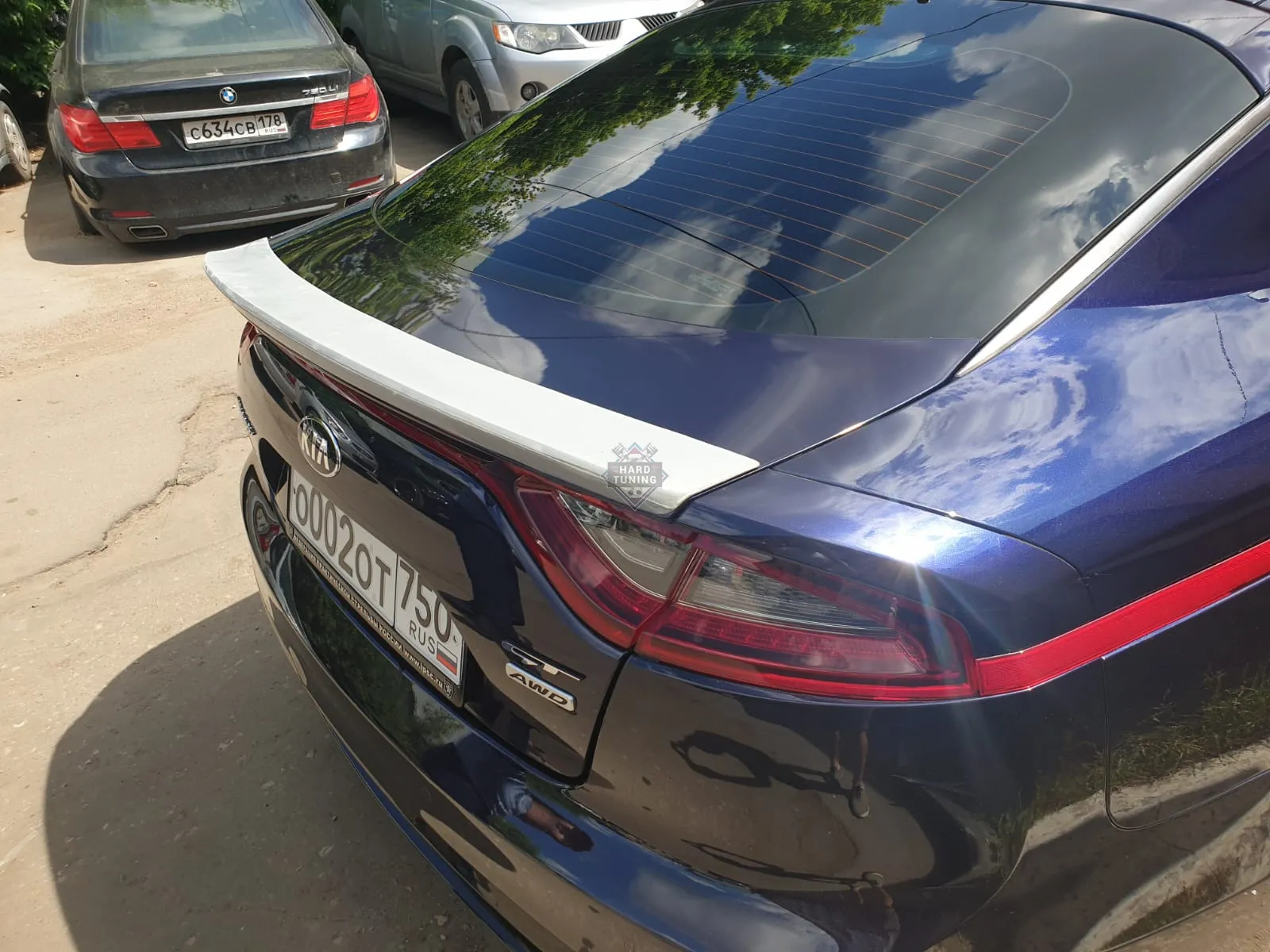 Спойлер на крышку багажника Kia Stinger GT