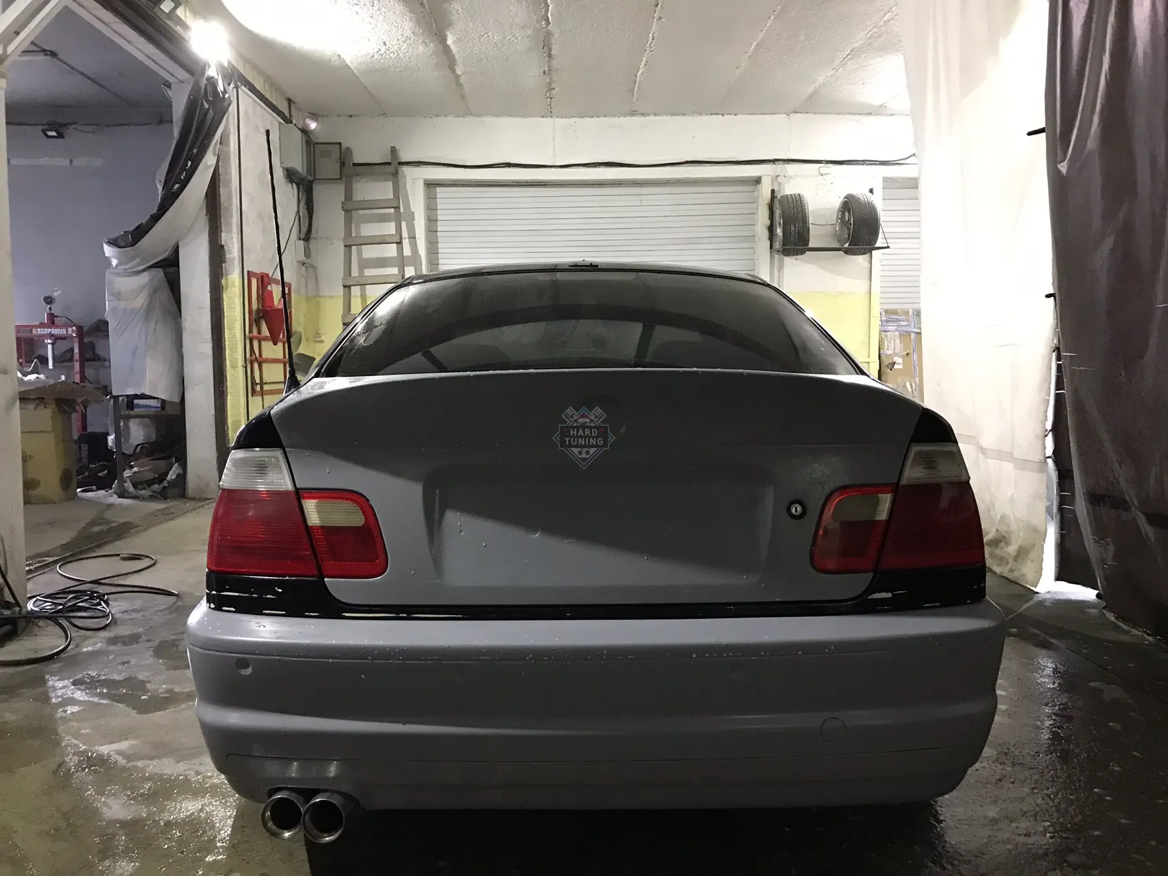 Задний бампер M3 под одиночный / двойной выхлоп BMW E46 седан (под обычные крылья)