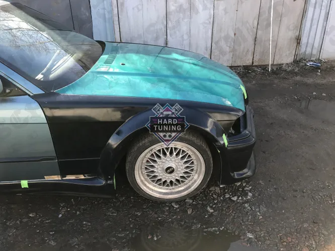 Передние крылья с расширением M3 GTR BMW E36 купе