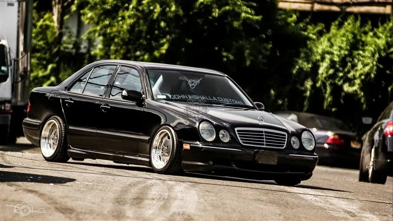 Передний бампер AMG 55 Mercedes E-Class W210 рестайлинг