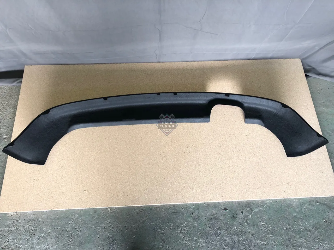 Накладка на задний бампер VR6 Volkswagen Golf 4