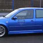 Накладки на пороги R32 Volkswagen Golf 4 3D (3 двери)