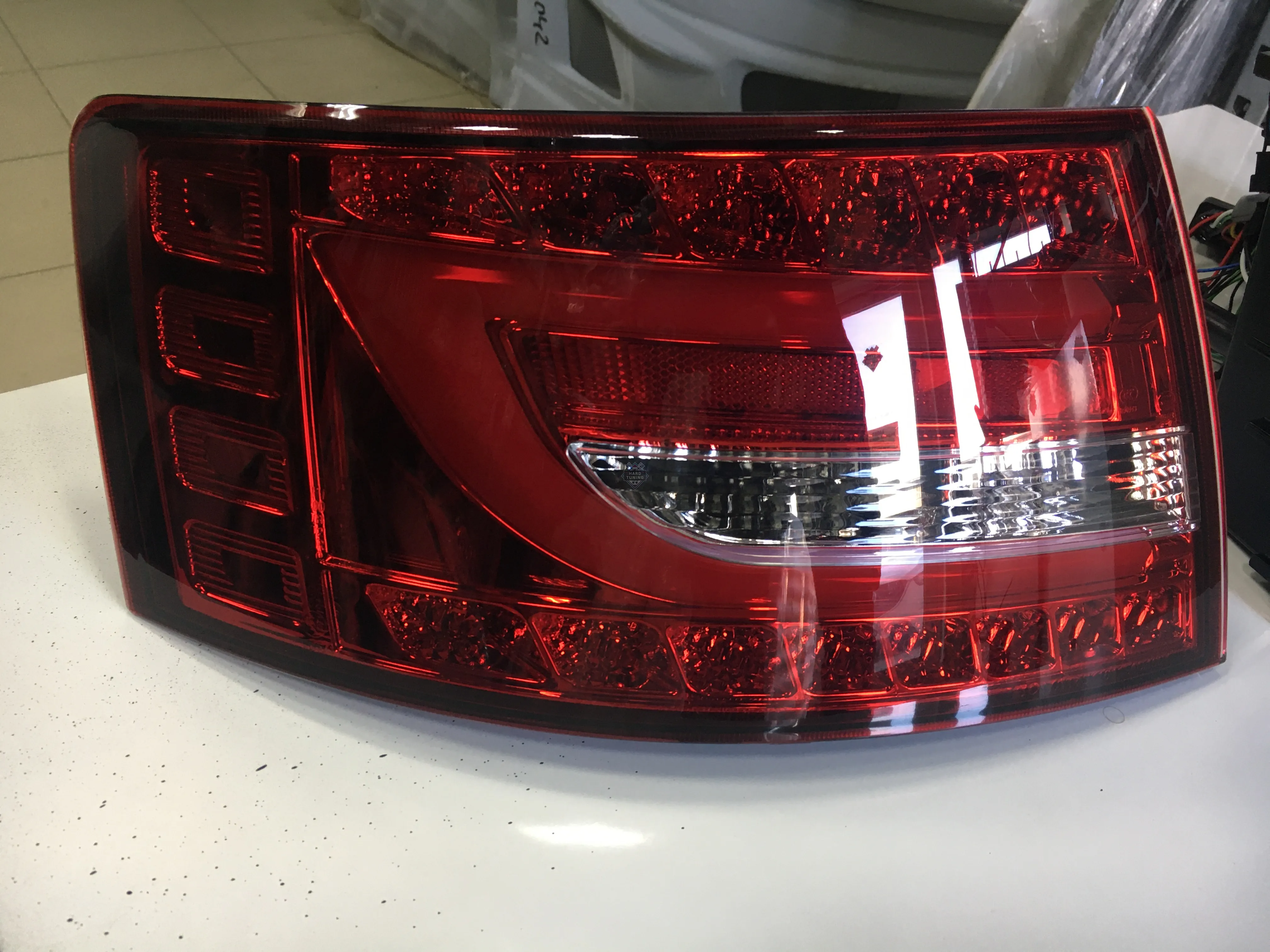 Задние фары AUDI A6 C6 (2005-2008) SEDAN 7PIN LED TAIL LIGHTS fits красно-белые