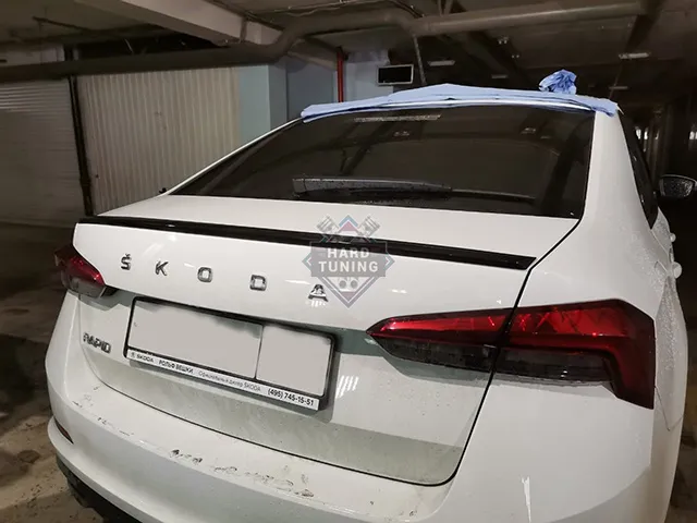 Спойлер Skoda Rapid штатный