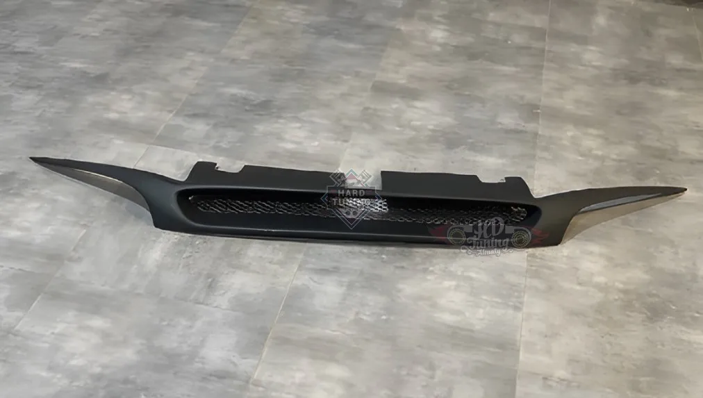 Решетка радиатора с ресницами Subaru Legacy BG/BD