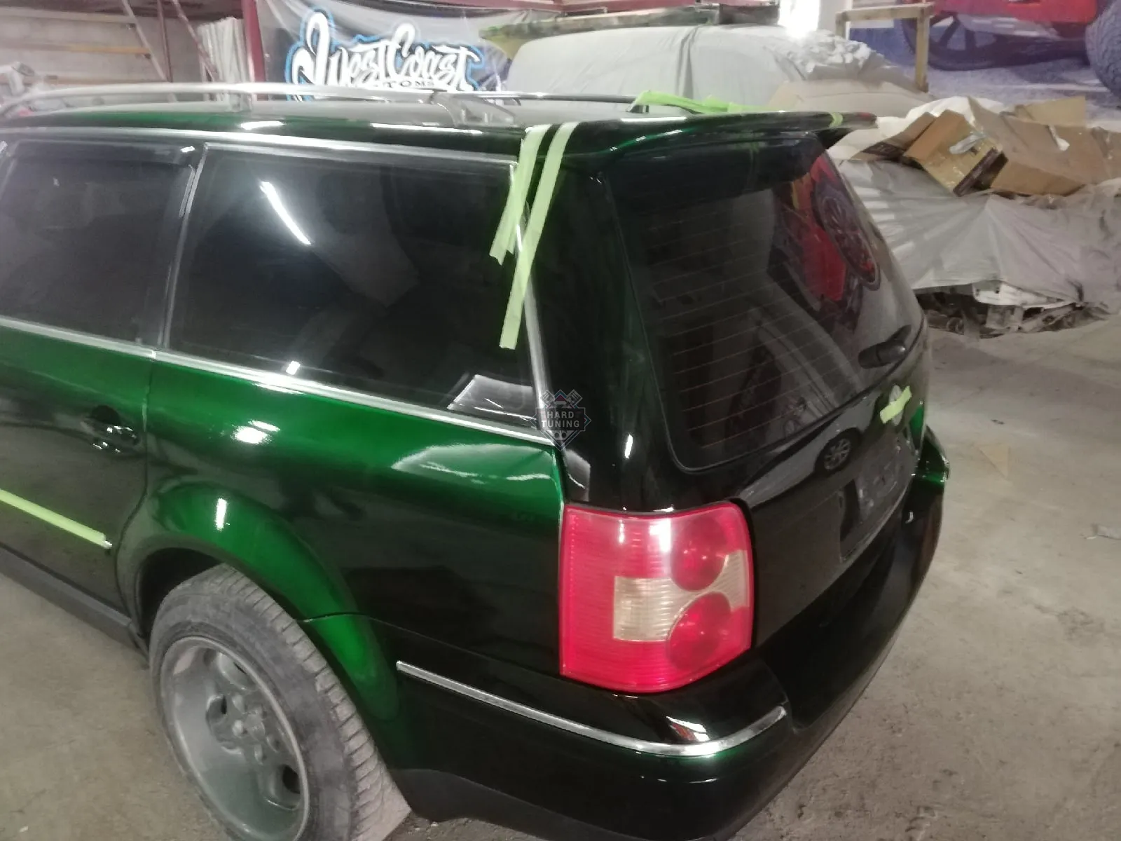 Спойлер на универсал Volkswagen Passat (B5)