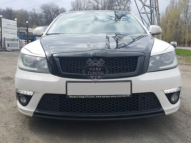 Решетка радиатора HT Skoda Octavia A5 FL