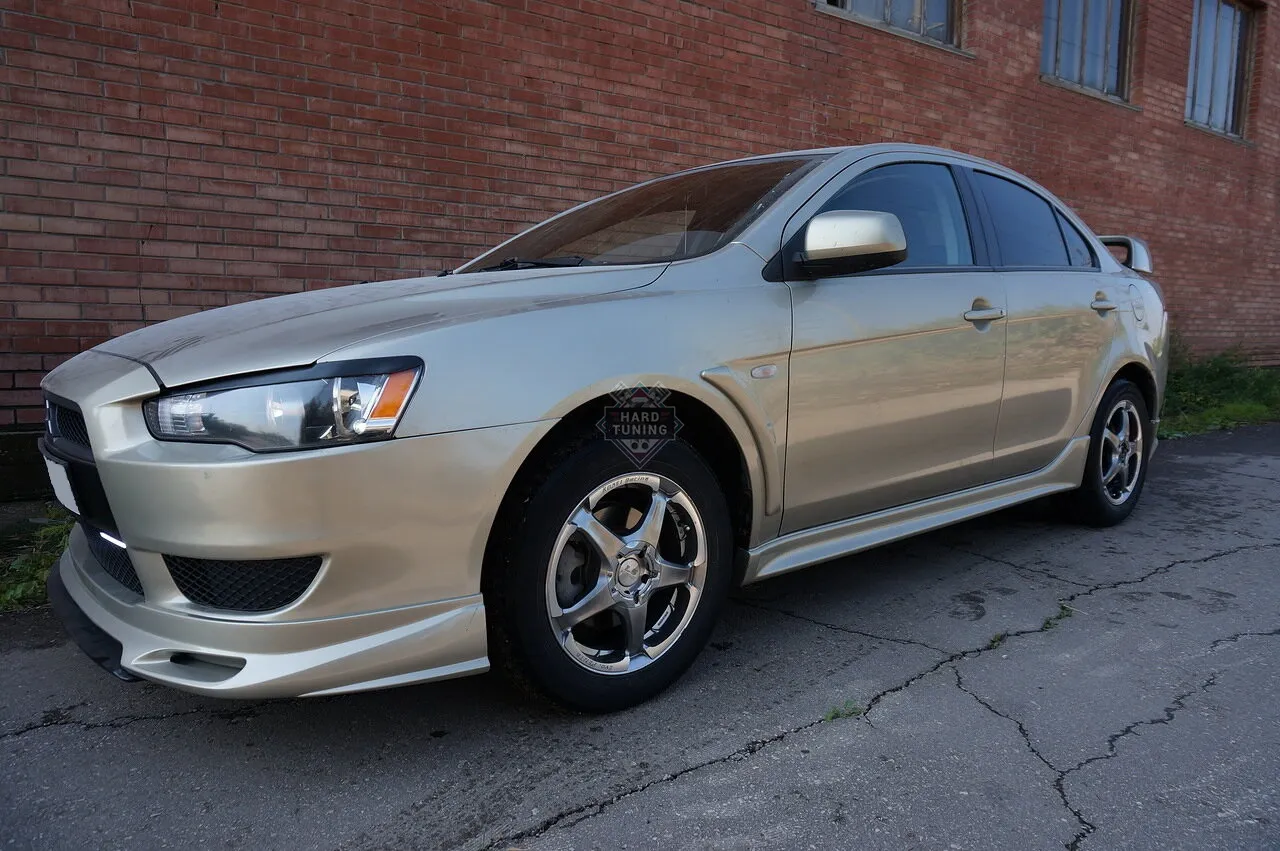 Обвес ZODIAK (под одиночный/под двойной выхлоп) Mitsubishi Lancer 10 (2007-2011) ABS пластик