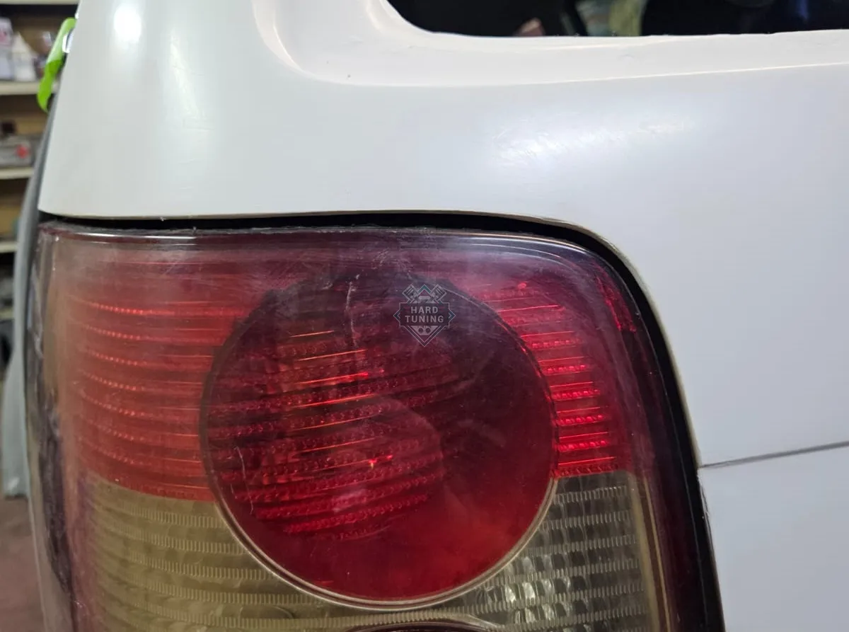 Крышка багажника пластиковая штатная Volkswagen Passat B5+ рестайлинг