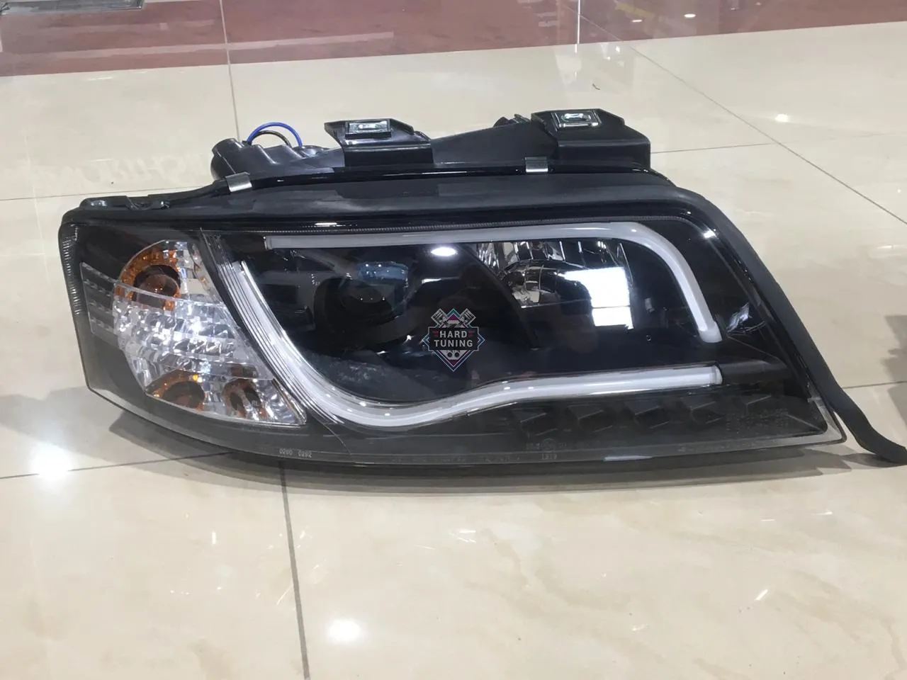 Передние фары AUDI A6 С5 1997-2001 HEADLIGHTS TUBE LIGHT fits черные
