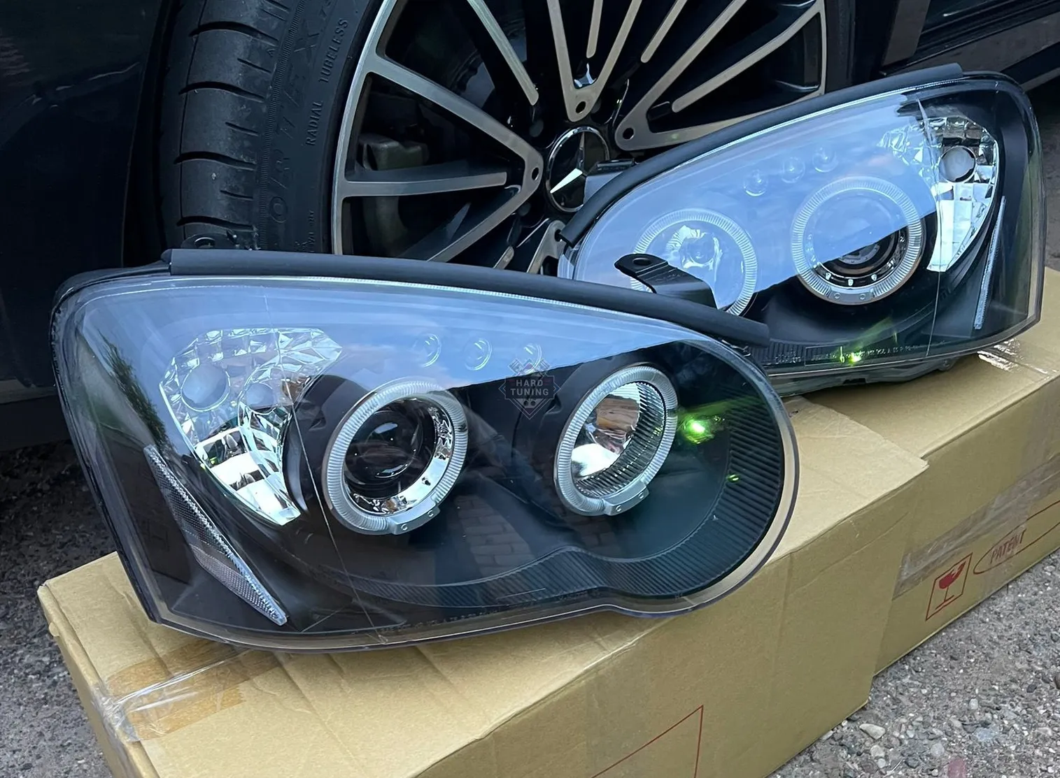 Передние фары Subaru Impreza 2 GD (2003-2005) Angel Eyes черные
