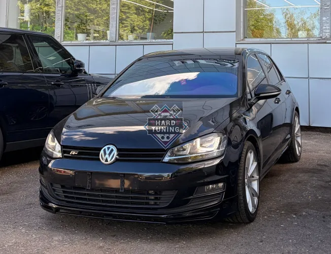 Накладка на передний бампер HT Volkswagen Golf MK7