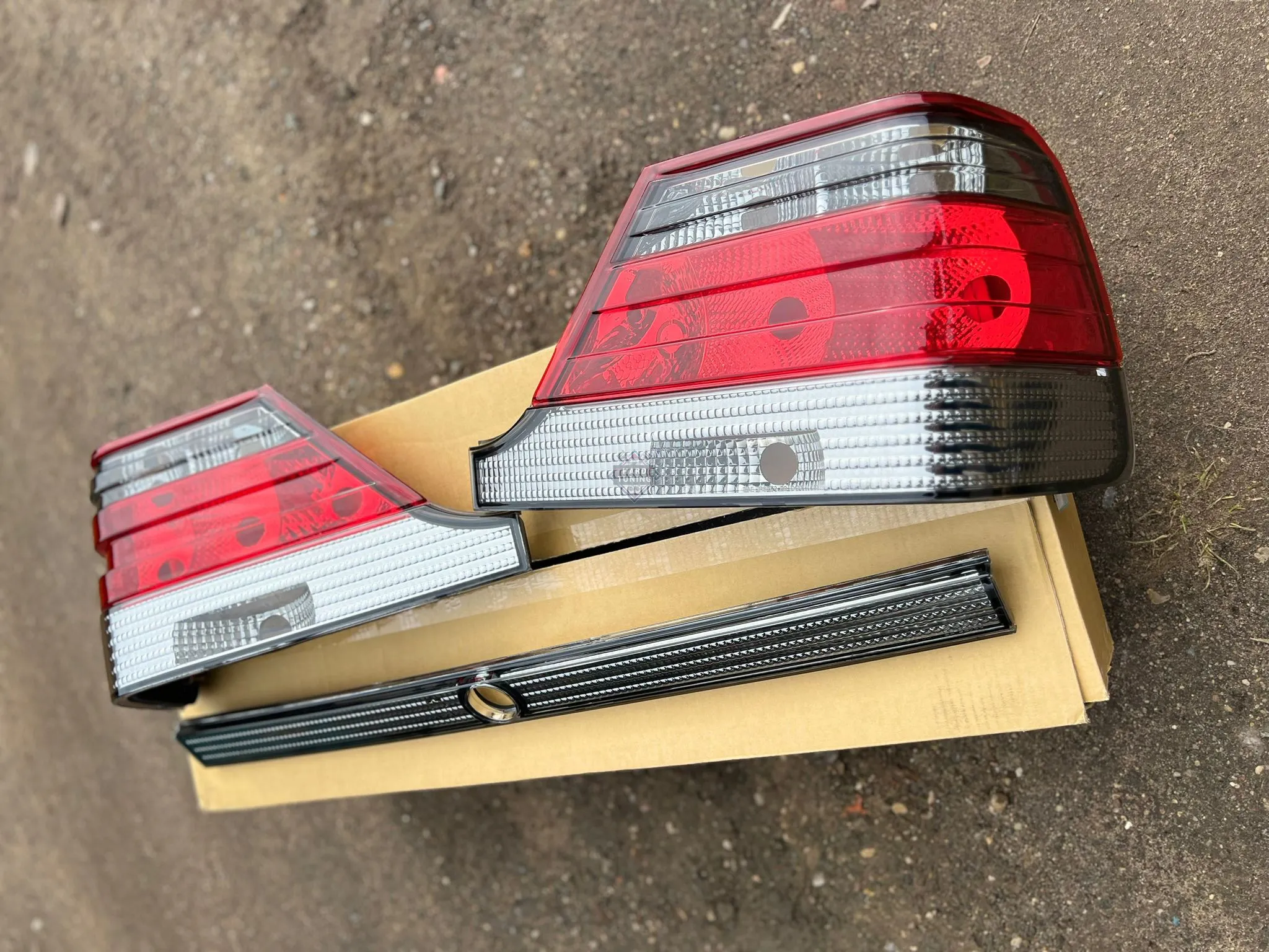 Задние фонари Mercedes W140 (1995-1998) красно-тонированные