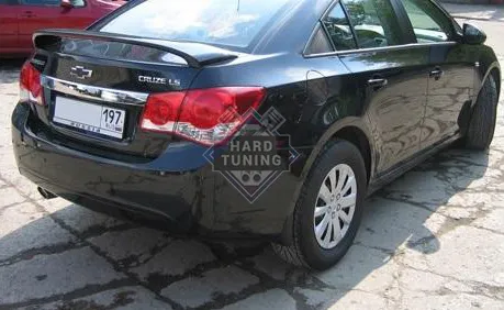 Спойлер под стоп сигнал V1 Chevrolet Cruze седан