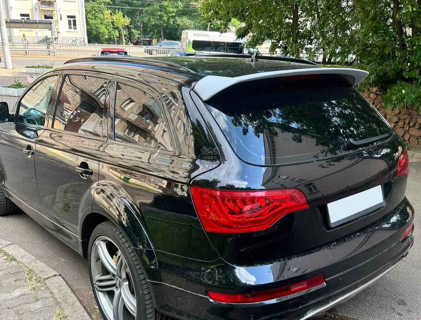 Спойлер CARACTERE Audi Q7 4L