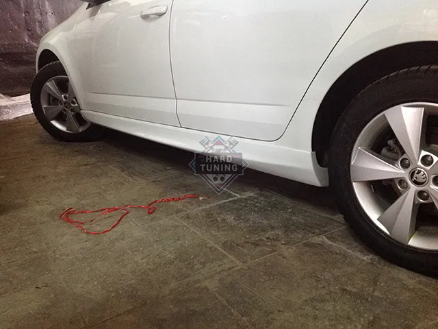 Накладки на пороги R-STYLE Skoda Octavia A7