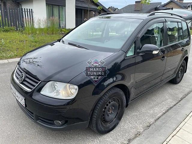 Накладка на пороги HT Volkswagen Touran 2003 — 2015