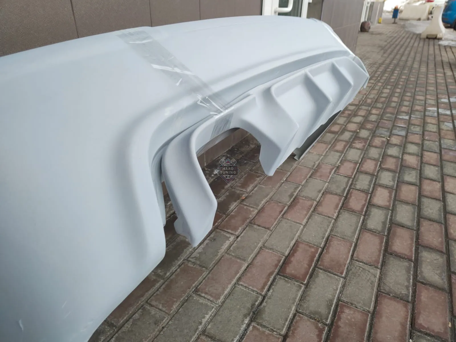Задний бампер M5 BMW E39 с Диффузором