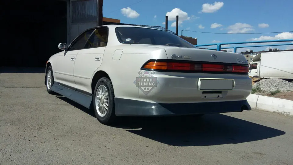 Накладки на пороги VERTEX Toyota Mark 2 90