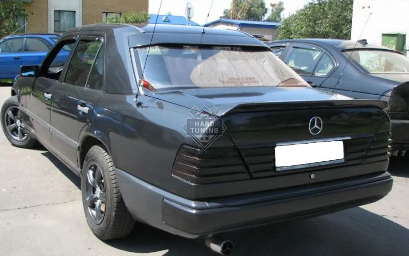 Козырек на заднее стекло Mercedes E-Class W124 ABS пластик