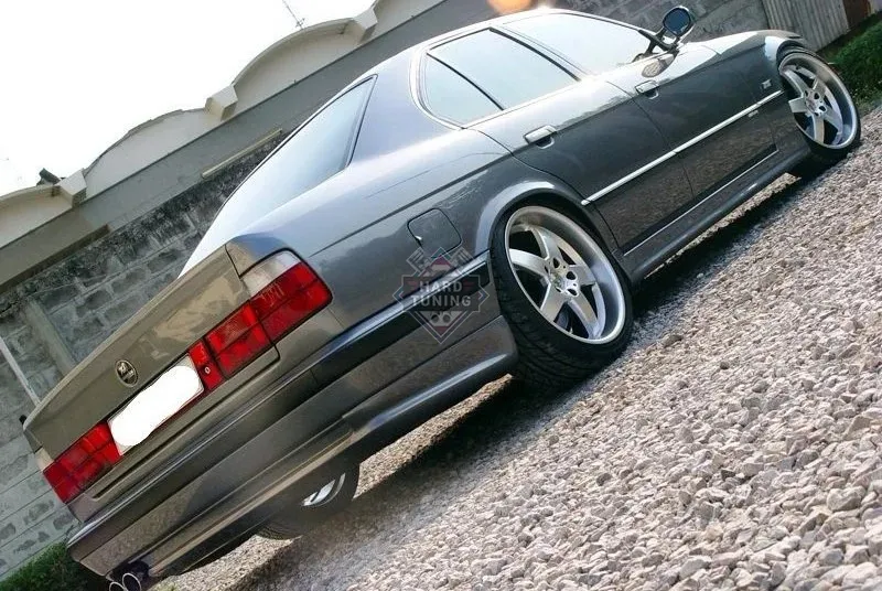 Накладки на пороги ZENDER BMW E34