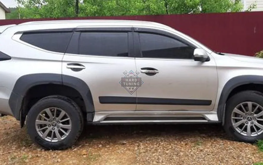 Молдинги на двери Mitsubishi Pajero Sport 3 2015- узкие