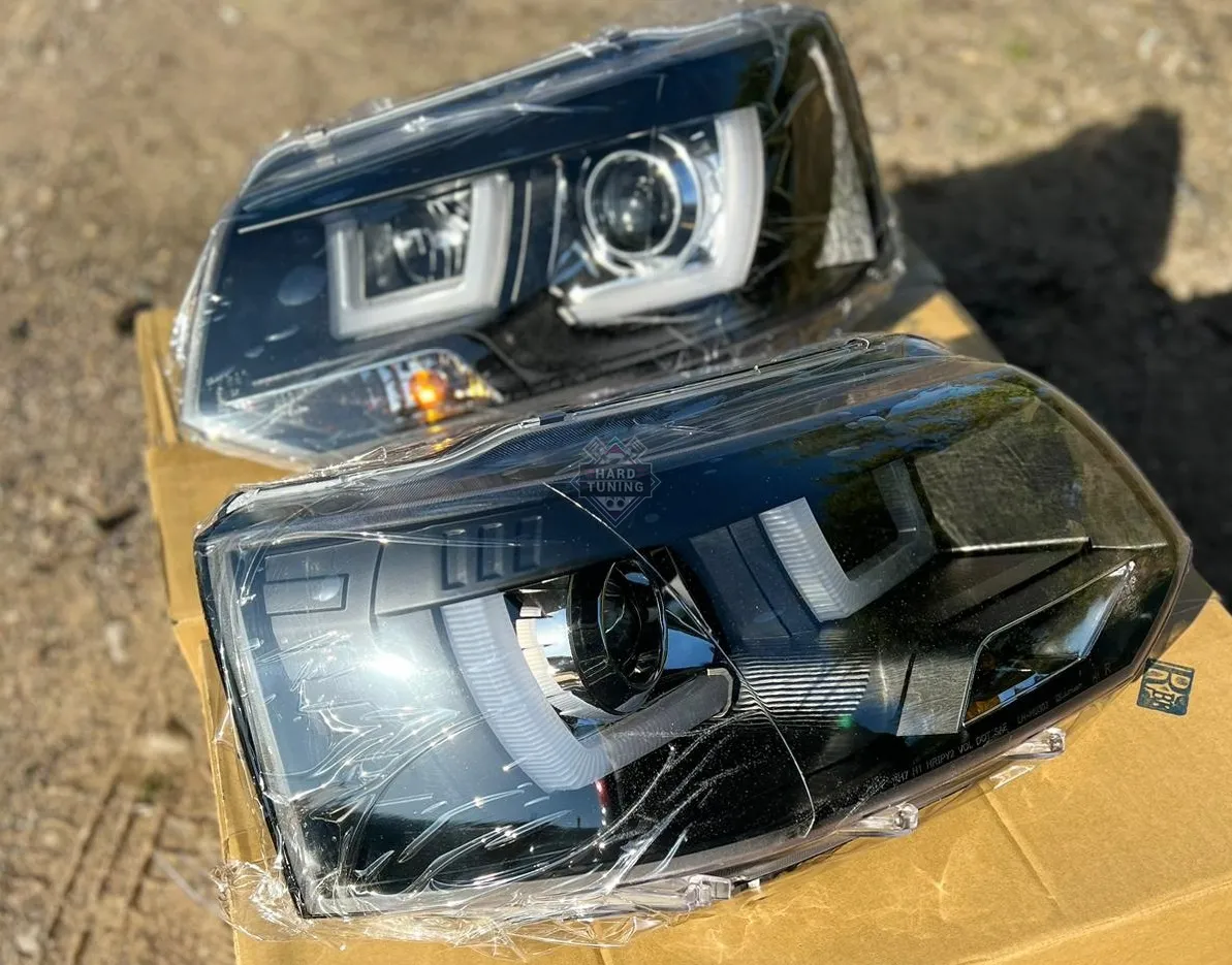 Передние фары Volkswagen T5 (2010-2015) U-LED Light черные