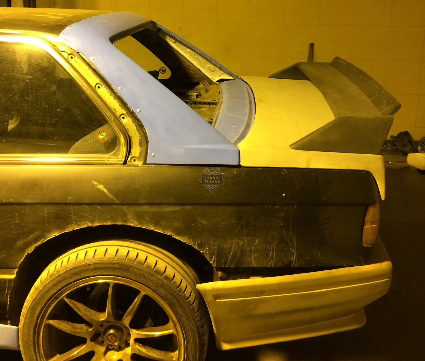 Крышка багажника M3 BMW E30