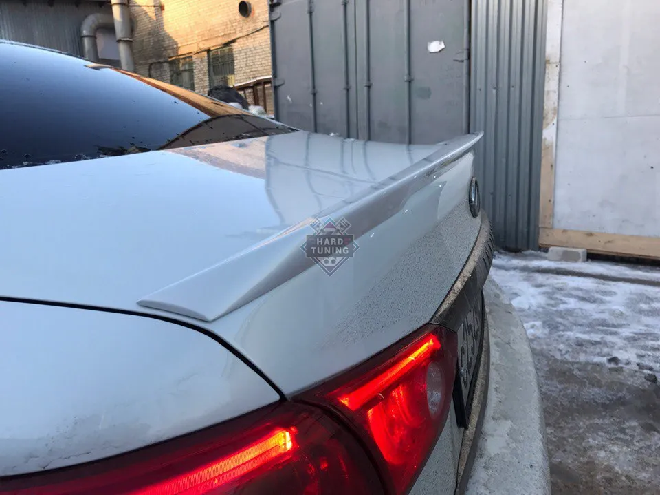 Спойлер лип с вырезом по центру Infiniti Q50