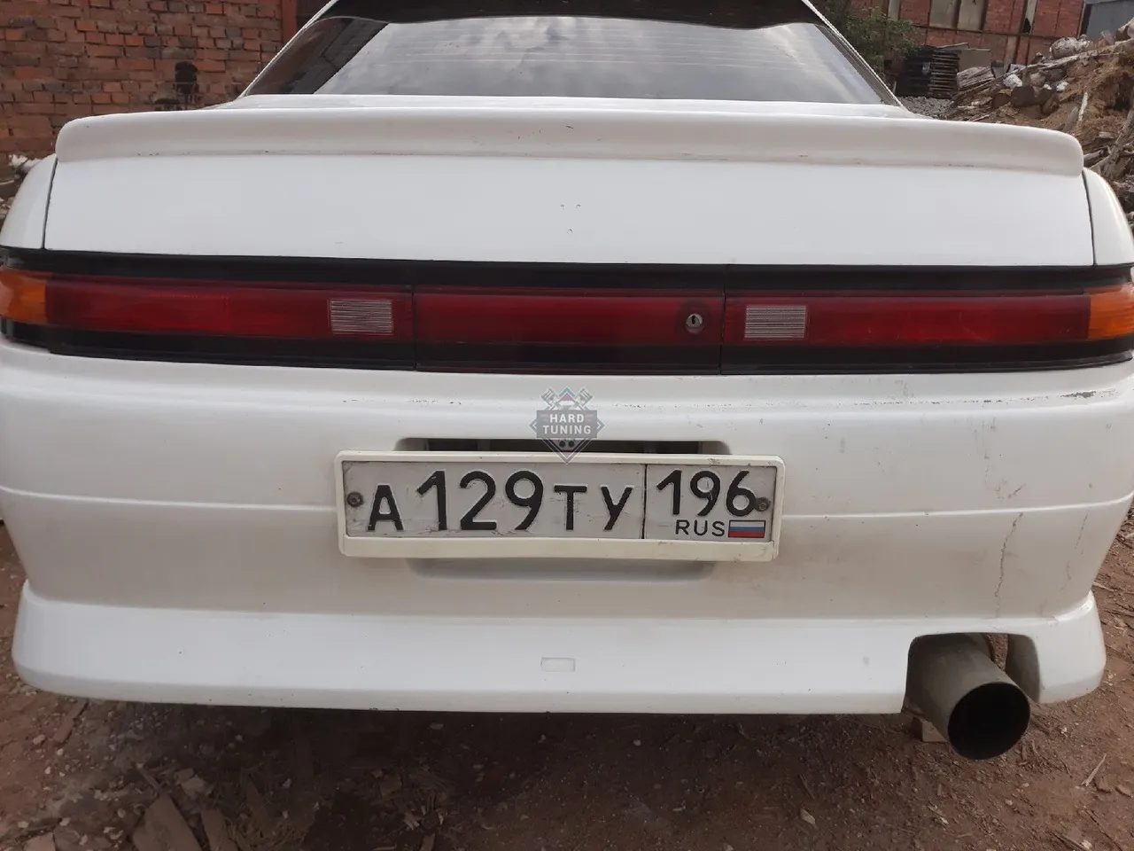 Крышка багажника с литым спойлером Uras на Toyota Mark 2 90