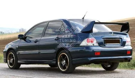 Накладка на задний бампер Sport 2.0 Mitsubishi Lancer 9 (2003-2009)