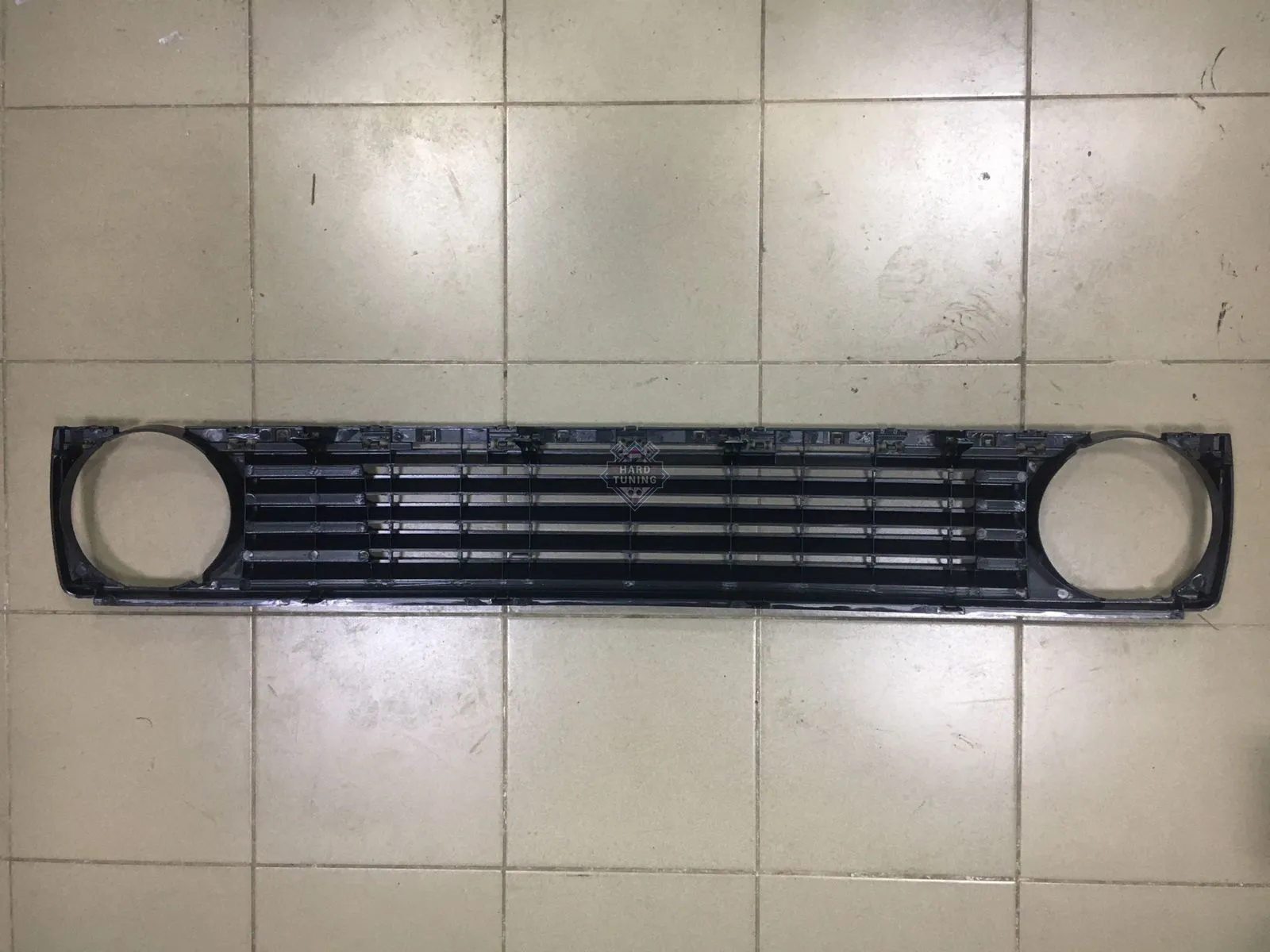 Решетка радиатора VW GOLF 2 08.83-08.91 GRILLE fits черные